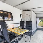 Comfort Wohnwagen Max 2 Erw U 2 Kd *