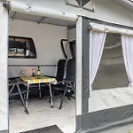 Comfort Wohnwagen Max 2 Erw U 2 Kd *