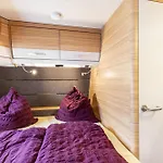 Comfort Wohnwagen Max 2 Erw U 2 Kd *