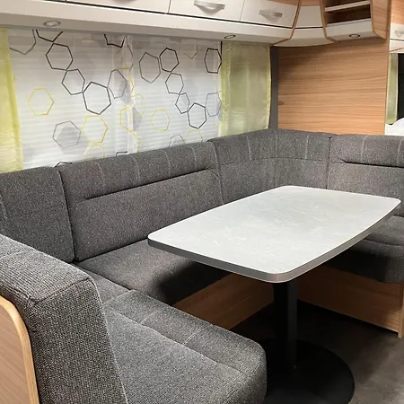 Campsite Comfort Wohnwagen Max 2 Erw U 2 Kd *