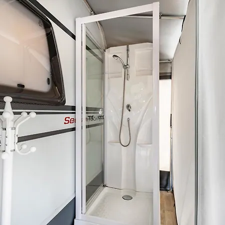 Κάμπινγκ Comfort Wohnwagen Max 2 Erw U 2 Kd *