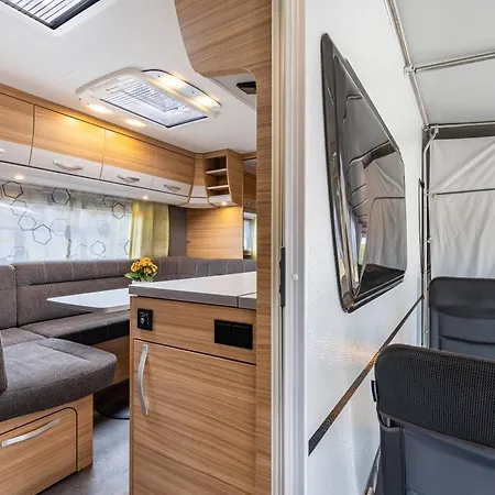 Κάμπινγκ Comfort Wohnwagen Max 2 Erw U 2 Kd *