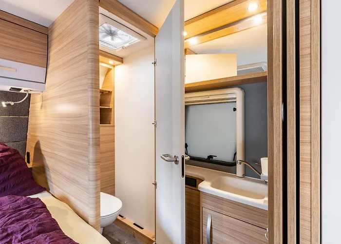 Comfort Wohnwagen Max 2 Erw U 2 Kd Camping *