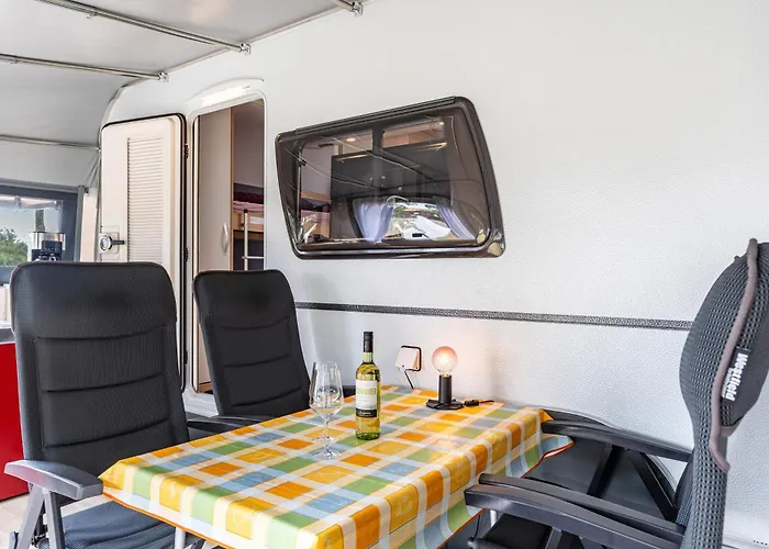 Comfort Wohnwagen Max 2 Erw U 2 Kd *