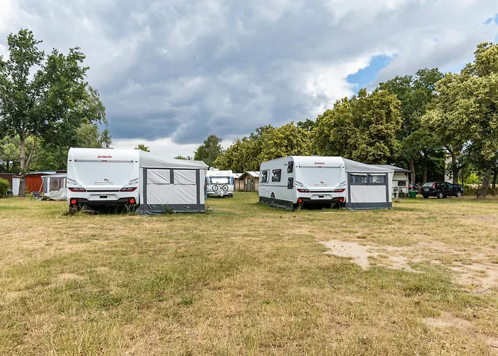 Camping Comfort Wohnwagen Max 2 Erw U 2 Kd *