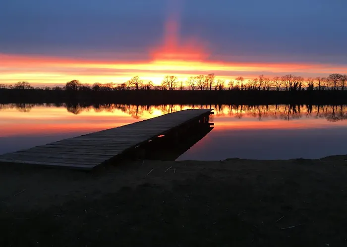 Camping Comfort Wohnwagen Max 2 Erw U 2 Kd *